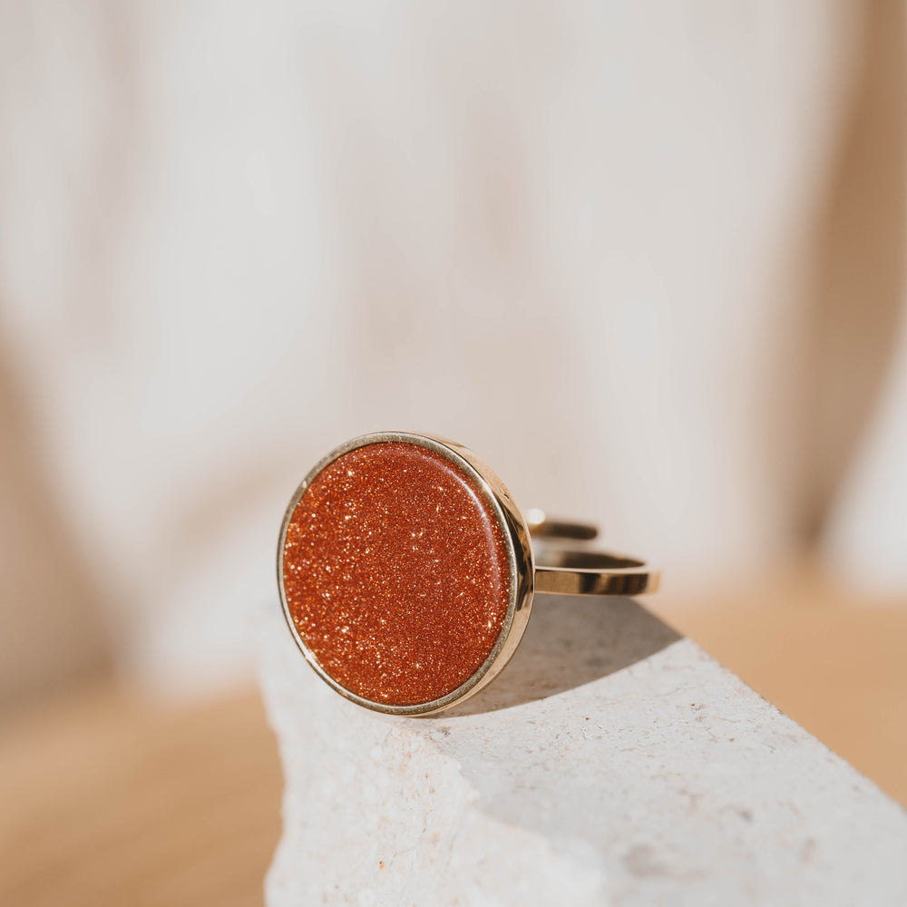 
                      
                        Naples | Bague en acier inoxydable et pierre naturelle | Doré
                      
                    