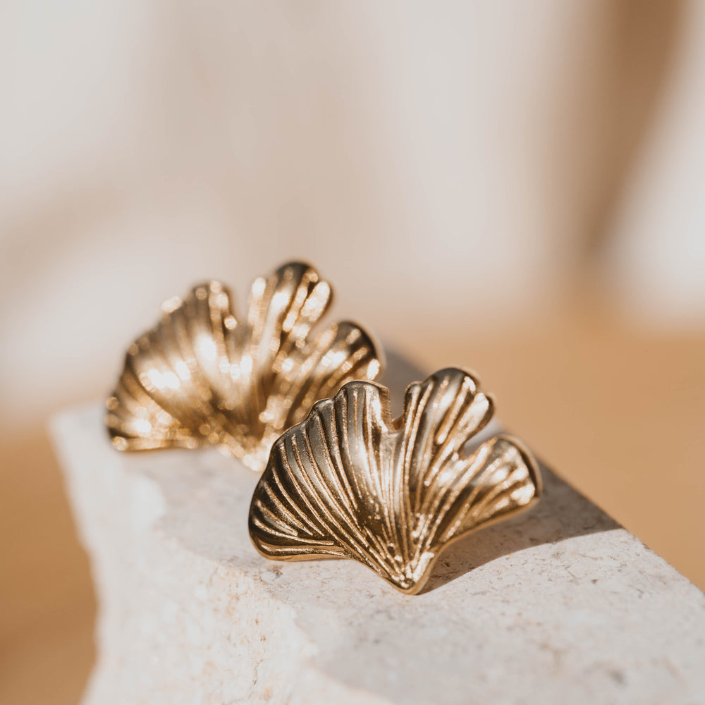 
                      
                        Es Vedra | Boucles d'oreilles / puces en acier inoxydable | Doré
                      
                    