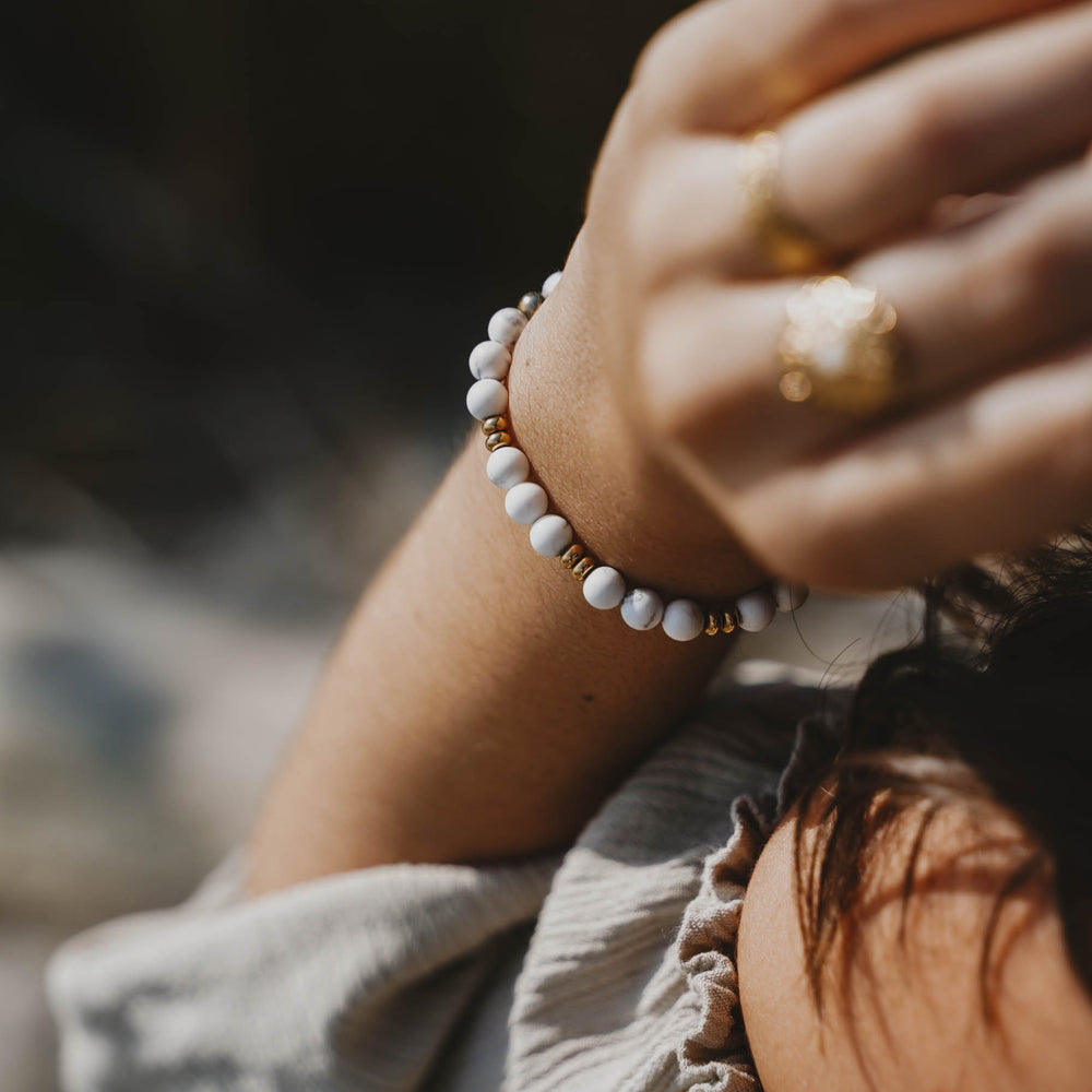 Bracelet acier inoxydable et pierres naturelles howlite - Rocamadour