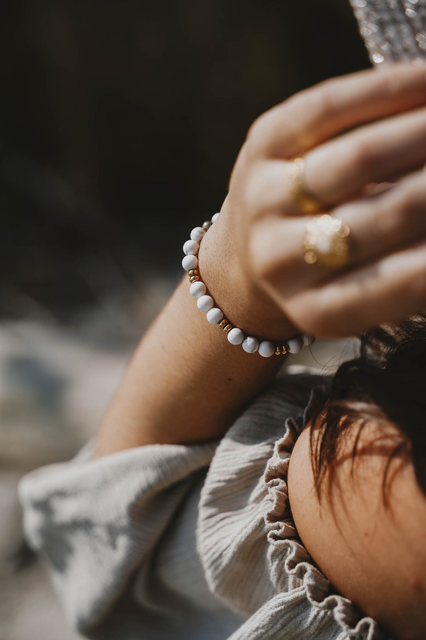 Bracelet acier inoxydable et pierres naturelles howlite - Rocamadour