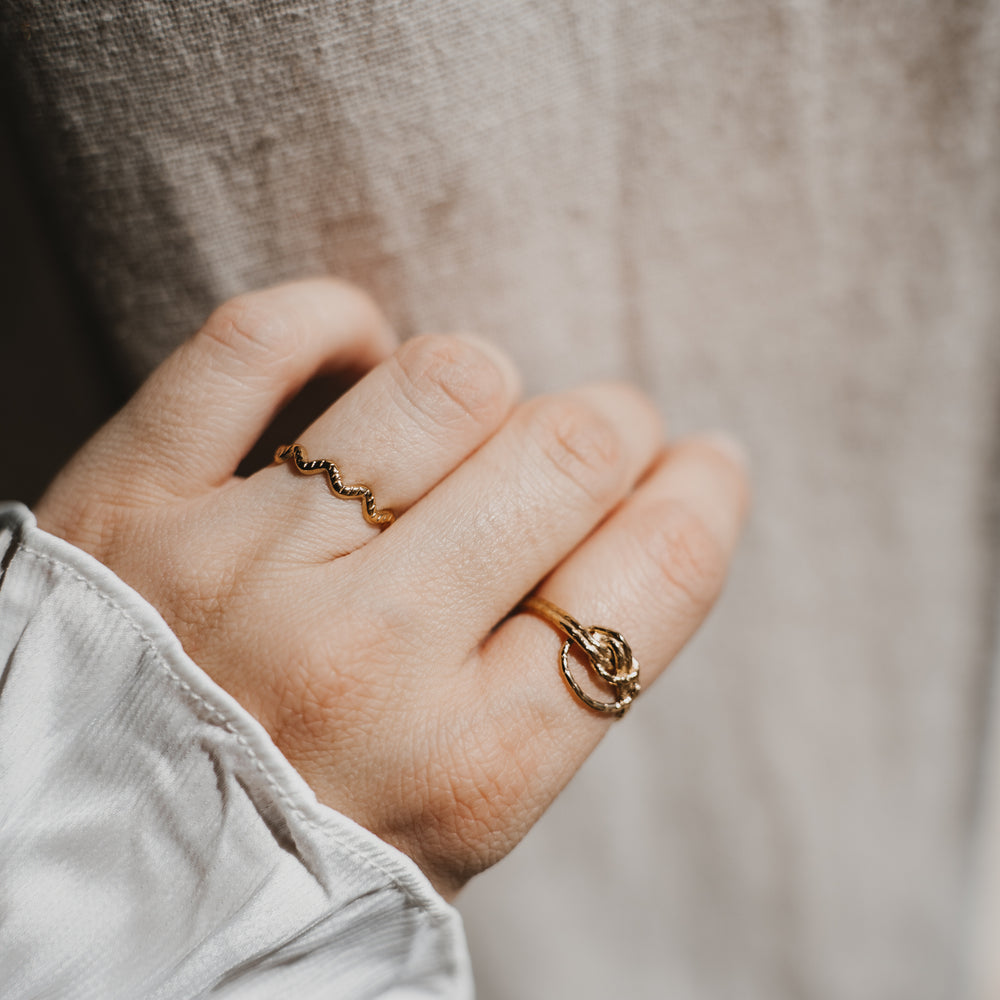 
                      
                        Lisbonne | Bague en acier inoxydable | Doré
                      
                    