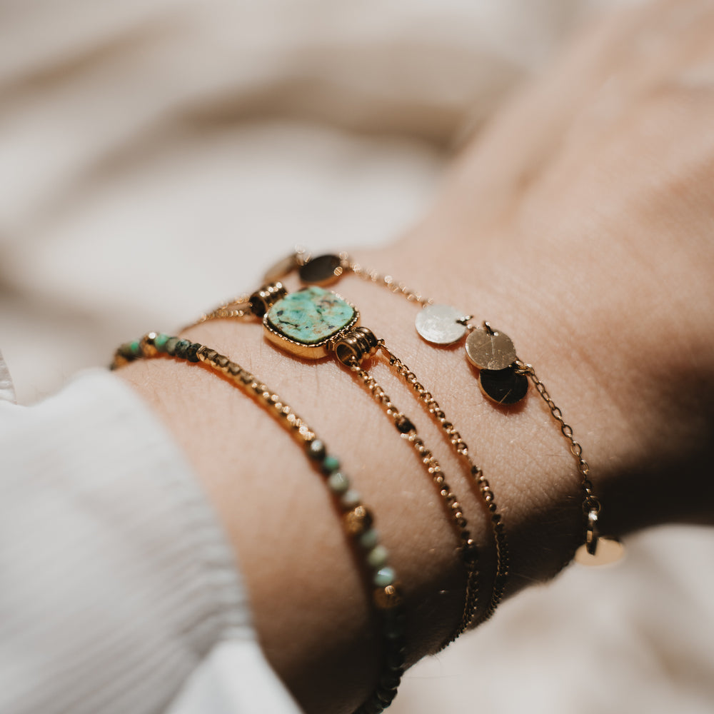 
                      
                        Izmir | Bracelet en acier inoxydable et pierre naturelle | Turquoise Africaine | Doré
                      
                    