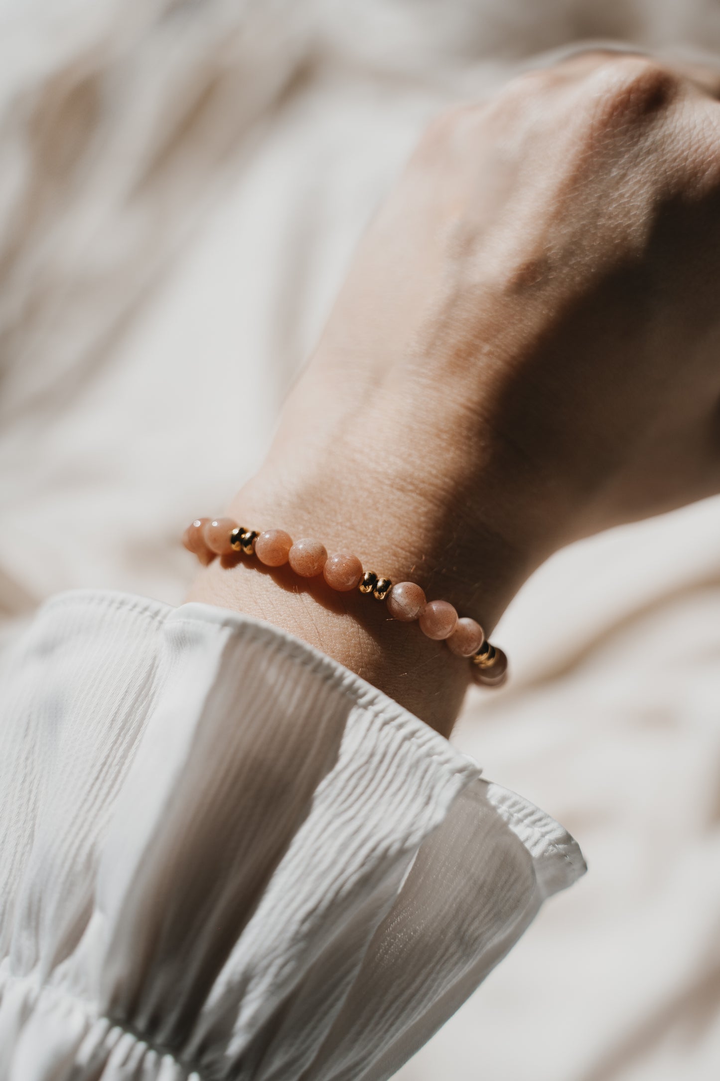 Rome | Bracelet en acier inoxydable et pierres naturelles | Doré