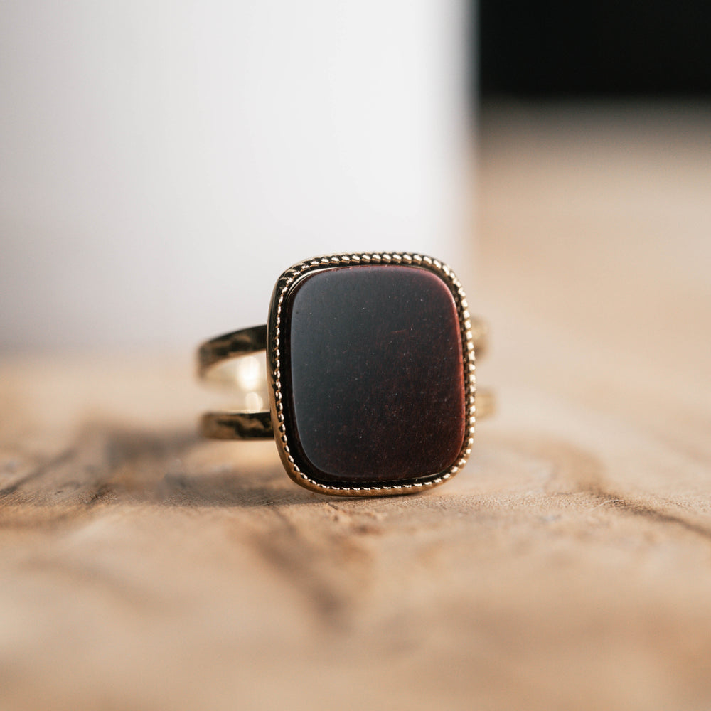 Modène | Bague en acier inoxydable et pierre naturelle | Œil de Taureau | Doré